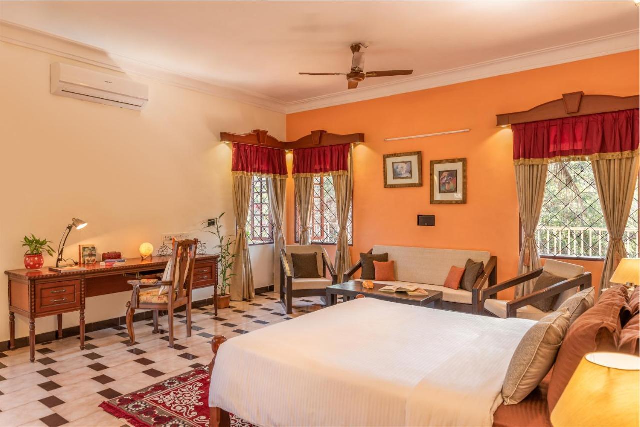 Вилла Casa Amarela - Lux Portuguese 4Bhk In North Goa Альто-Порворим Экстерьер фото