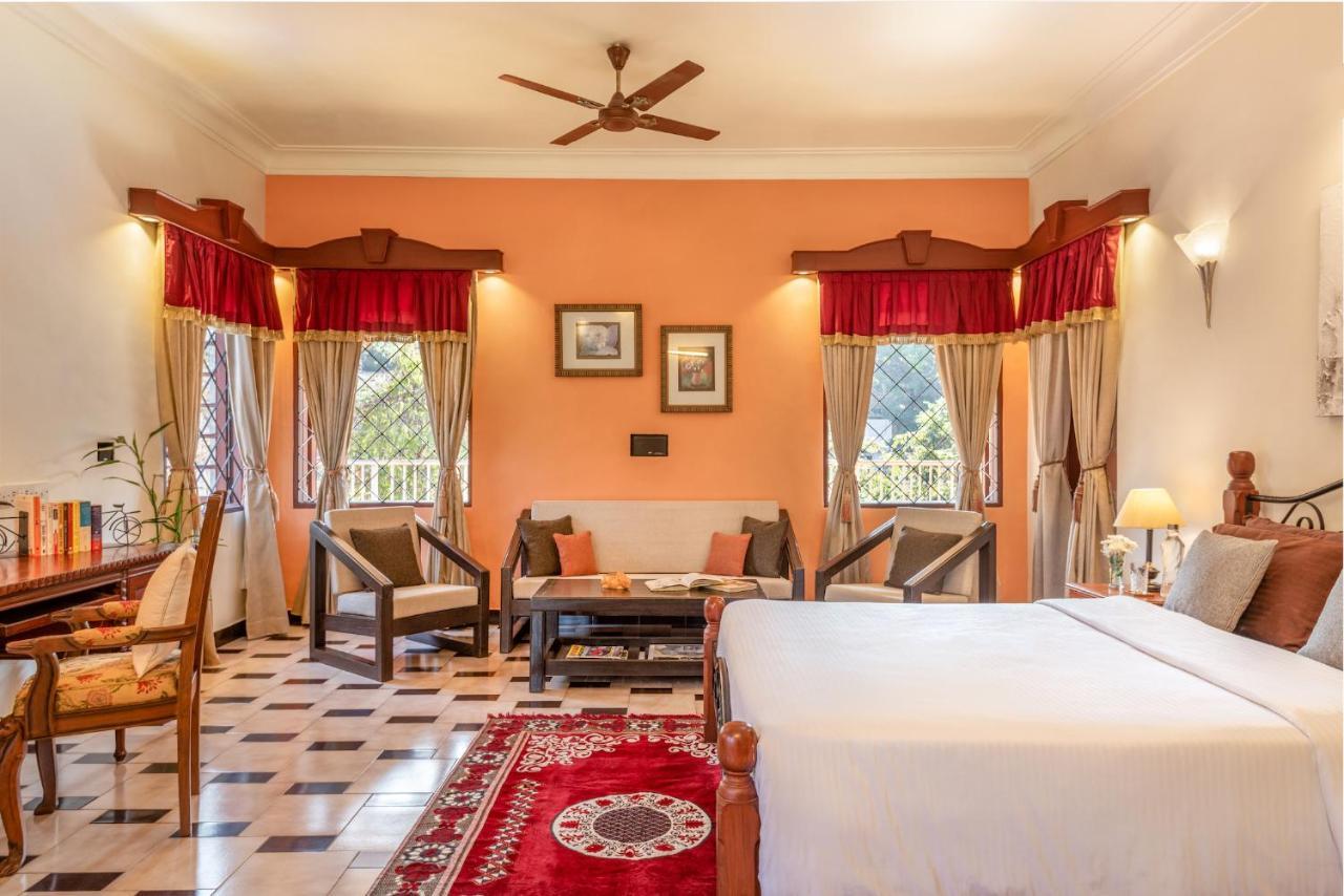 Вилла Casa Amarela - Lux Portuguese 4Bhk In North Goa Альто-Порворим Экстерьер фото